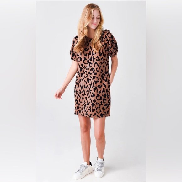 NWT Velvet by Graham and Spencer Renee Dress - Picture 2 of 6